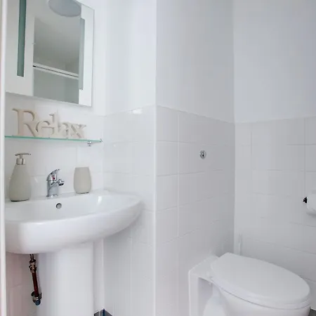 Bright And Modern Ensuites At The Metalworks