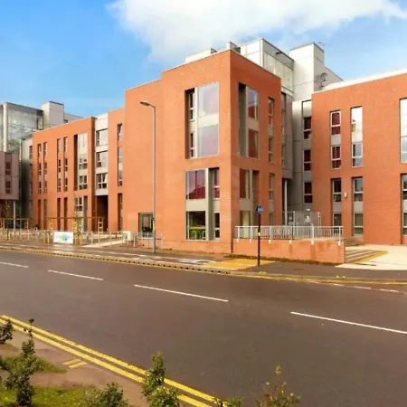 Bright And Modern Ensuites At The Metalworks Birmingham